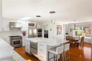 4596 Bonnieview Pl — listing photo 17 of 66