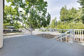 1575 Burton Ave — listing photo 34 of 40