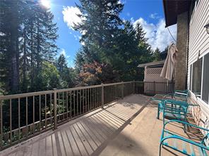 382 Chamiss Cres — listing photo 26 of 34