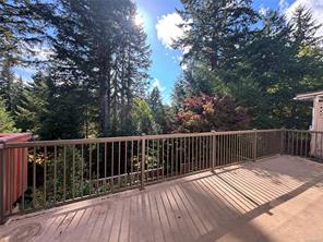 382 Chamiss Cres — listing photo 31 of 34