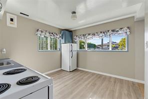 1790 Denman St — listing photo 28 of 41