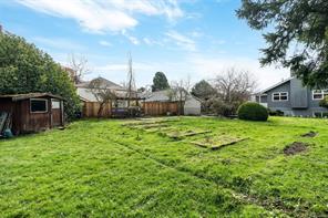 1790 Denman St — listing photo 35 of 41