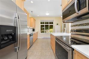 6466 WILLOWPARK Way — listing photo 13 of 66