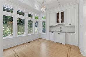 1568 Montgomery Ave — listing photo 17 of 59