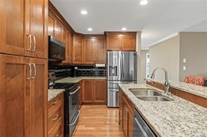 315 Crabapple Cres — listing photo 17 of 38