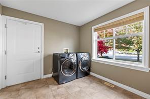 315 Crabapple Cres — listing photo 26 of 38