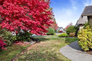 315 Crabapple Cres — listing photo 32 of 38