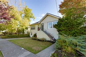 145 Beechwood Ave, Victoria