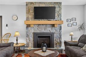 3630 Eagleview Dr — listing photo 15 of 47
