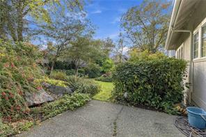 7-1027 Belmont Ave — listing photo 32 of 39