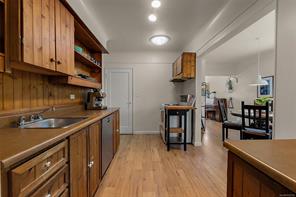 373 Richmond Ave — listing photo 14 of 35