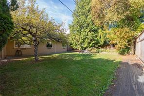 373 Richmond Ave — listing photo 32 of 35