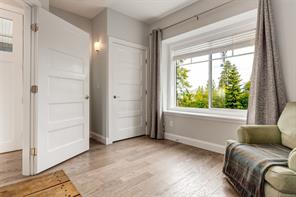 3112 Dolphin Dr — listing photo 15 of 36