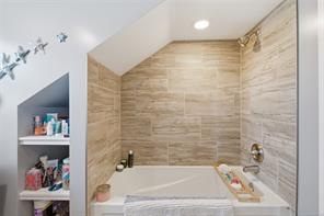 4853 Gertrude St — listing photo 14 of 31