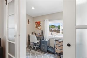 4853 Gertrude St — listing photo 18 of 31