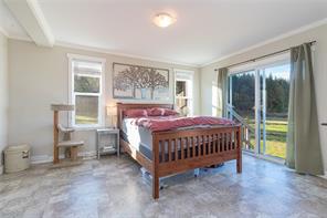 8258 Trans Canada Hwy — listing photo 16 of 68