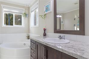 8258 Trans Canada Hwy — listing photo 18 of 68