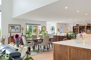 8566 Moxon Terr — listing photo 19 of 77