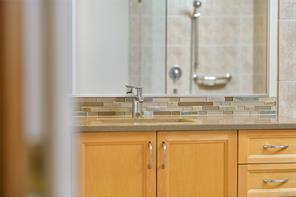 4404 Meadowood Pl — listing photo 16 of 40