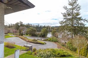 368 Gorge Rd — listing photo 29 of 50