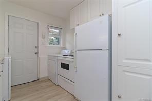 368 Gorge Rd — listing photo 40 of 50