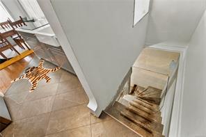 519 Duke St — listing photo 28 of 57