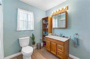 429 Davis Rd — listing photo 22 of 56