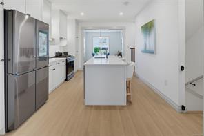 4-3092 Washington Ave — listing photo 14 of 43