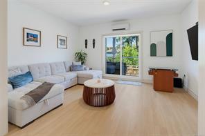 4-3092 Washington Ave — listing photo 15 of 43