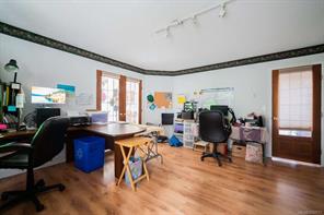 7810 Aats Rd — listing photo 19 of 60