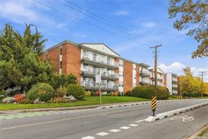 316 900 Tolmie Ave, Saanich