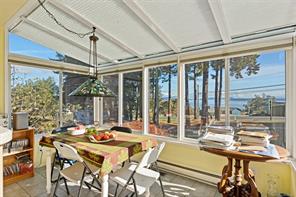 8698 East Saanich Rd — listing photo 14 of 32
