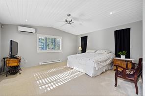 8698 East Saanich Rd — listing photo 16 of 32