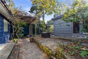 8698 East Saanich Rd — listing photo 25 of 32