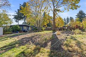 8698 East Saanich Rd — listing photo 29 of 32