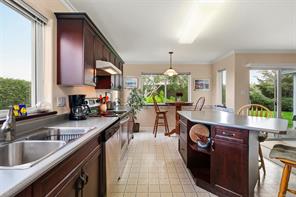 495 Troon Close — listing photo 15 of 41