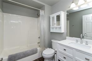 300-383 Wale Rd — listing photo 19 of 30