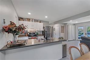 440 Allwood Rd — listing photo 17 of 46
