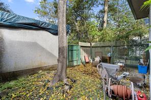 546 Linden Ave — listing photo 20 of 35