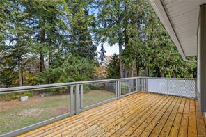 1024 Centre Cres — listing photo 39 of 52