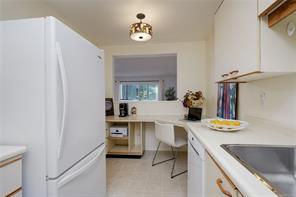 203-1120 Fairfield Rd — listing photo 16 of 29