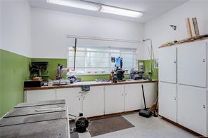 203-1120 Fairfield Rd — listing photo 26 of 29