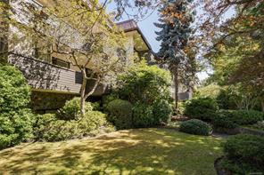 203-1120 Fairfield Rd — listing photo 29 of 29