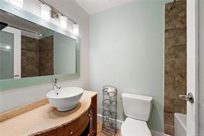 802-105 Gorge Rd — listing photo 22 of 34