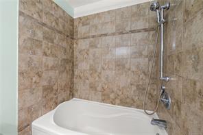 802-105 Gorge Rd — listing photo 23 of 34