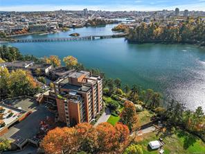 802-105 Gorge Rd — listing photo 30 of 34