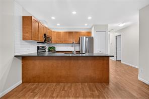 9-2728 1st St — listing photo 19 of 45
