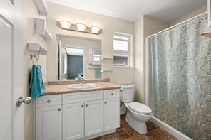 3351 Coniston Cres — listing photo 14 of 27