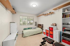 3351 Coniston Cres — listing photo 18 of 27