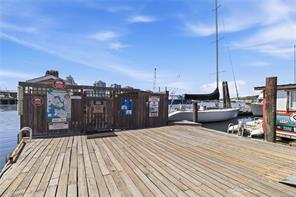 117-409 Swift St — listing photo 38 of 46